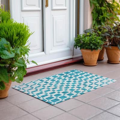 Machine Washable Indoor/ Outdoor Chantille Geo Contemporary Rug