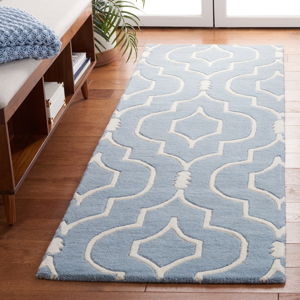 SAFAVIEH Handmade Chatham Cvetka Modern Moroccan Wool Rug