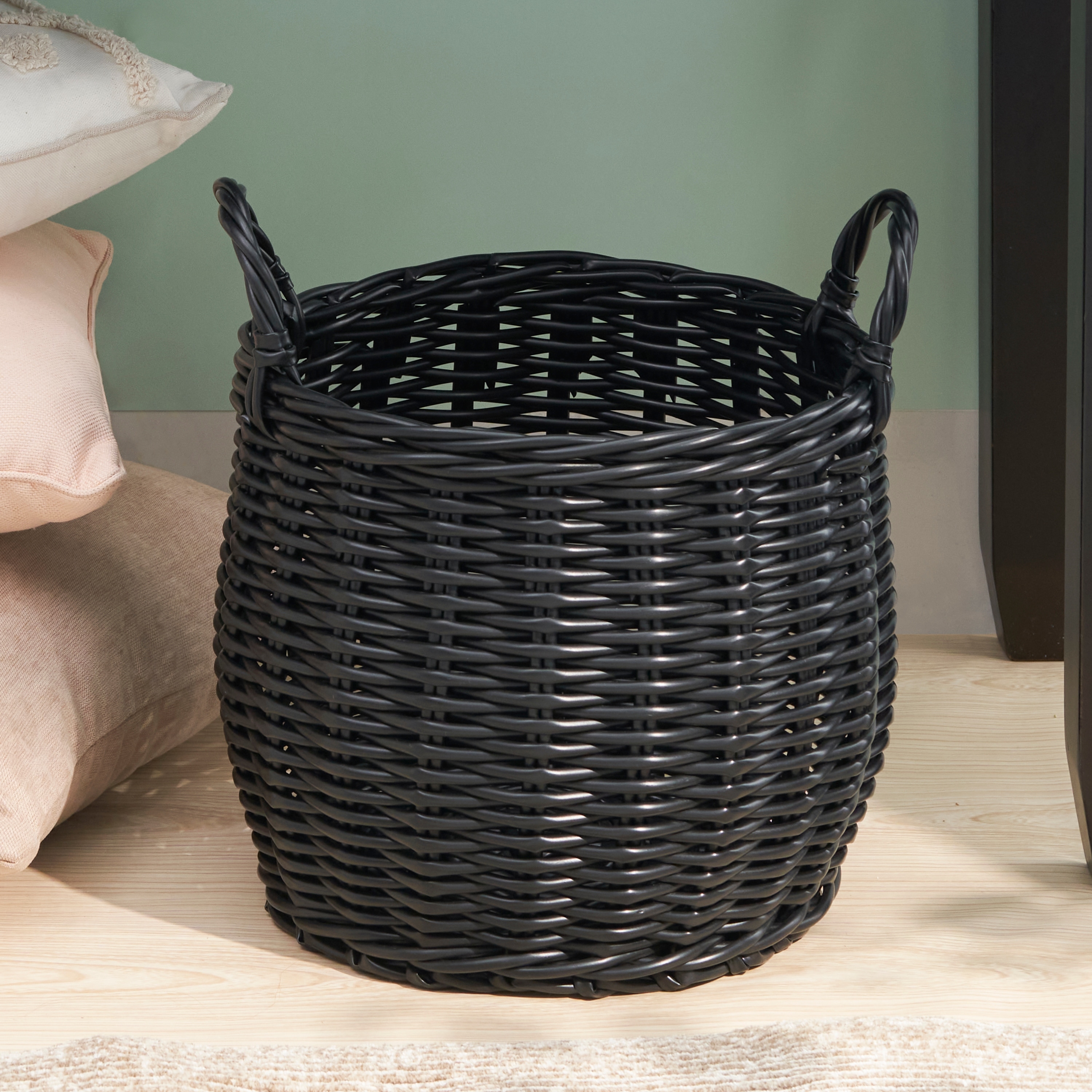 Round Resin Woven Wicker Basket with Handles For Clothes Towels Toys