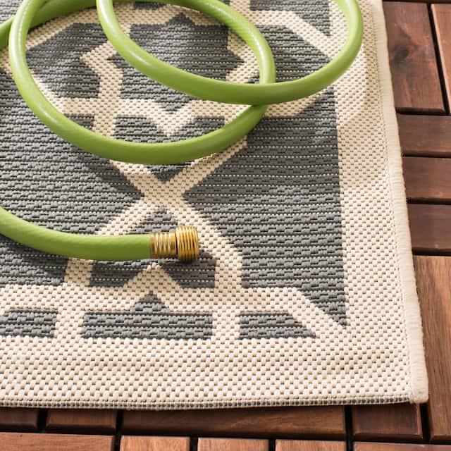 SAFAVIEH Courtyard Lawanda Trellis Indoor/ Outdoor Waterproof Patio Backyard Rug