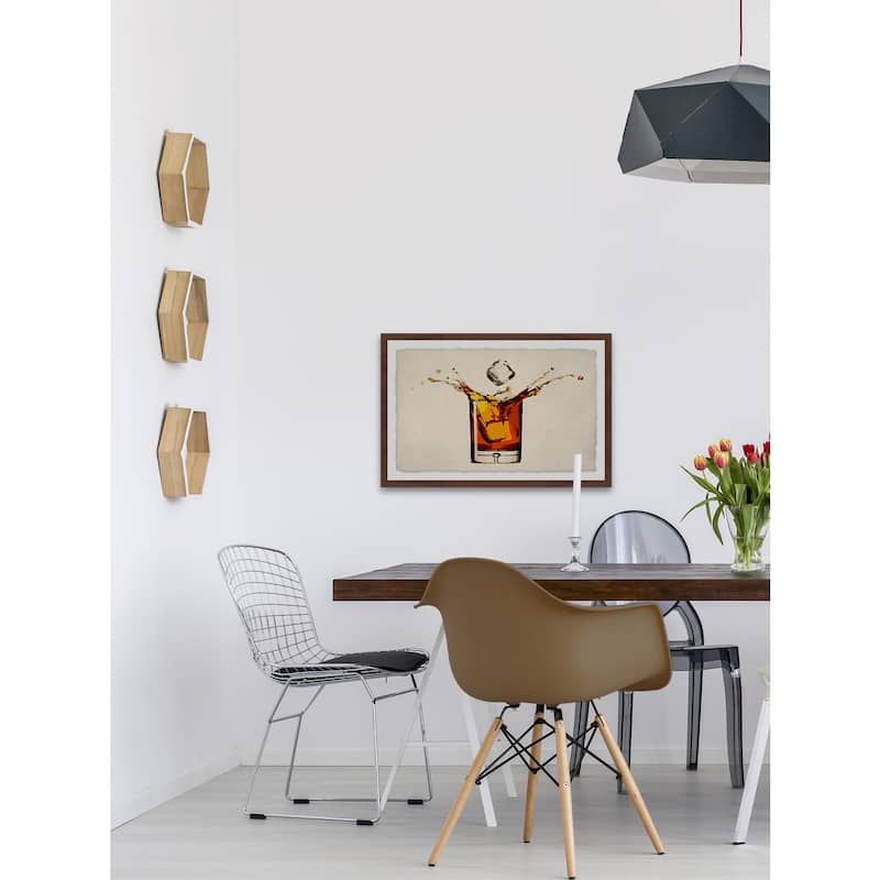 Whiskey Splash Framed Wall Art, Elegant Home Touch - Sophisticated Artwork for Refined Décor