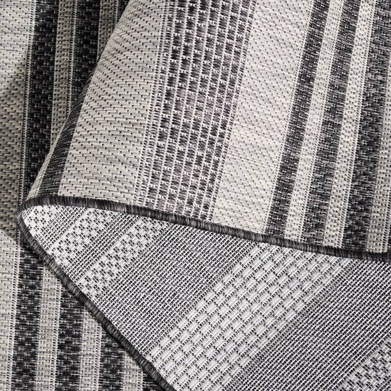 SAFAVIEH Beach House Gritta Transitional Rug