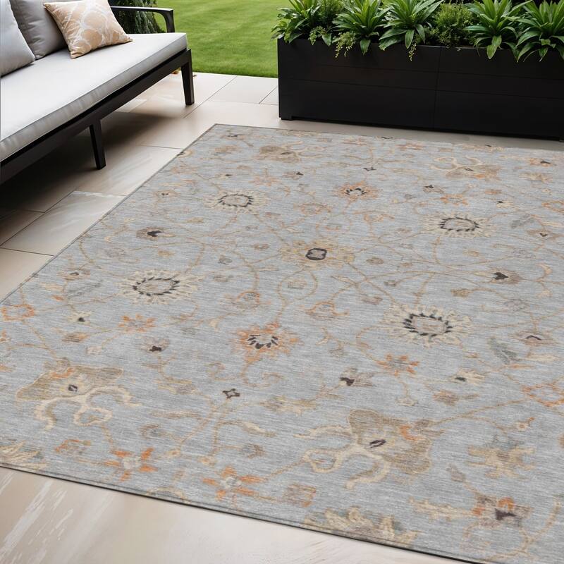 HomeRoots Floral Traditional Rectangle Outdoor Rug - 5' X 8'