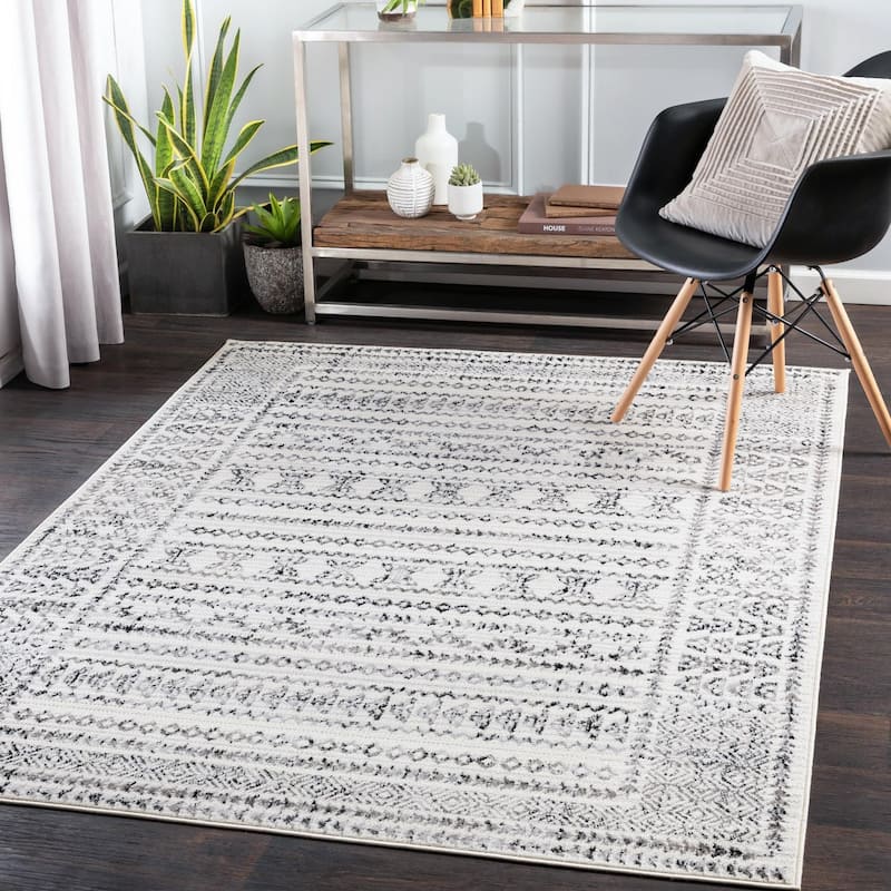 Livabliss Pisa Casual Area Rug. - 5' x 7' - Black/Ivory
