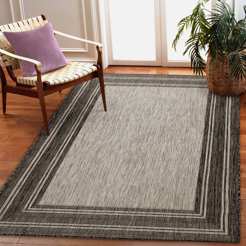 Liora Manne Carmel Multi Border Indoor/ Outdoor Area Rug