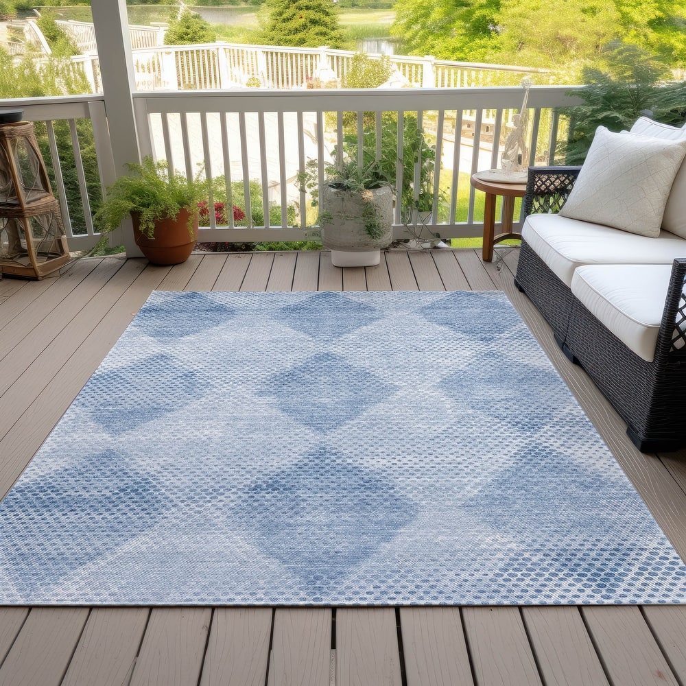 Machine Washable Indoor/ Outdoor Modern Diamonds Chantille Rug