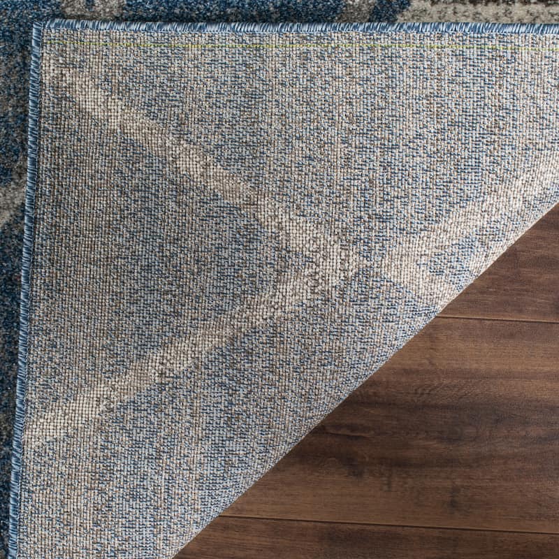 SAFAVIEH Tunisia Leona Southwestern Rug