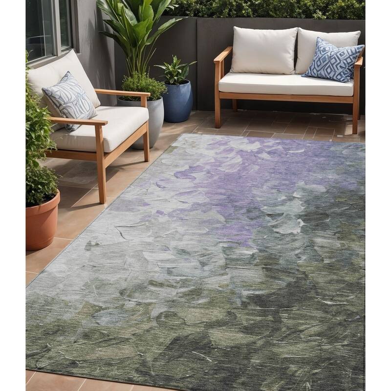 HomeRoots Abstract Transitional Rectangle Outdoor Rug - 5' X 8'