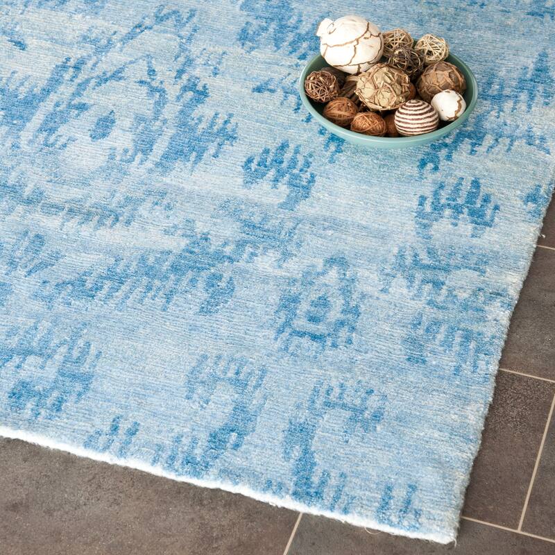 SAFAVIEH Couture Hand-knotted Tibetan Lubelia Modern Wool Rug