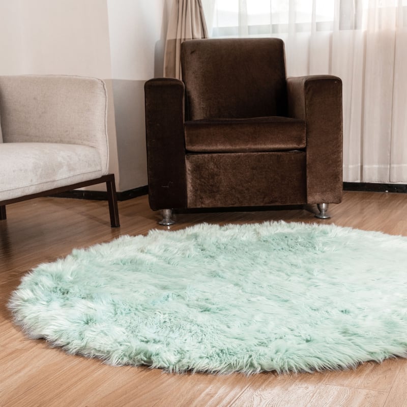 Silver Orchid Parrott Faux Fur Sheepskin Area Rug - 3' Round - Teal