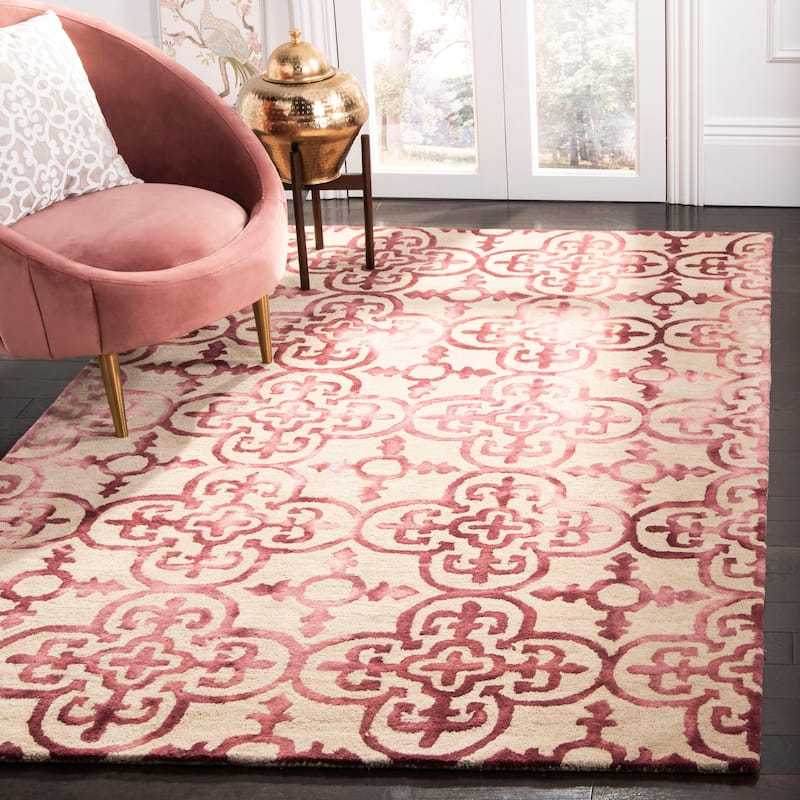 SAFAVIEH Handmade Dip Dye Reintraut Watercolor Vintage Boho Wool - 6' x 9' - Beige/Maroon - Runner/Rectangle