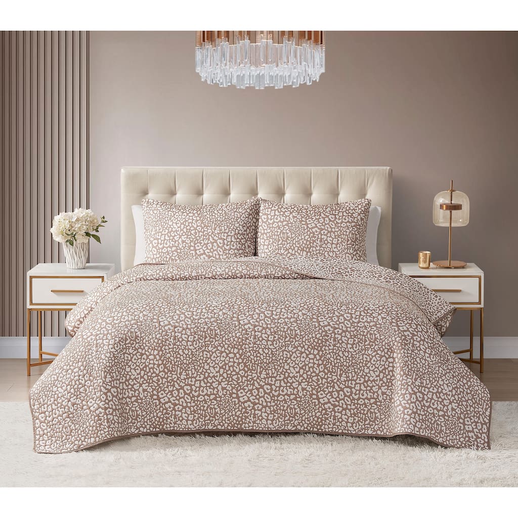 DESIGN STUDIO Leopard Cocoa 3-Piece All-Season Soft Woven Matelasse Jacquard Reversible Cotton Blend Quilt Set