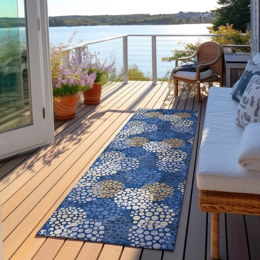 Machine Washable Indoor/ Outdoor Chantille Modern Bubbles Rug