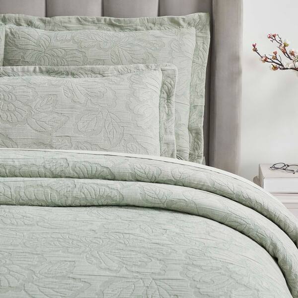 Superior Hibiscus Cotton Matelasse Woven Bedspread and Sham Set
