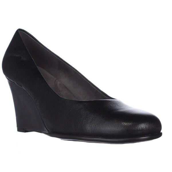 aerosoles black wedges