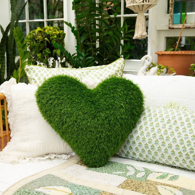 20-in UV Resistant Artificial Heart Shaped Grass Pillow Cushion