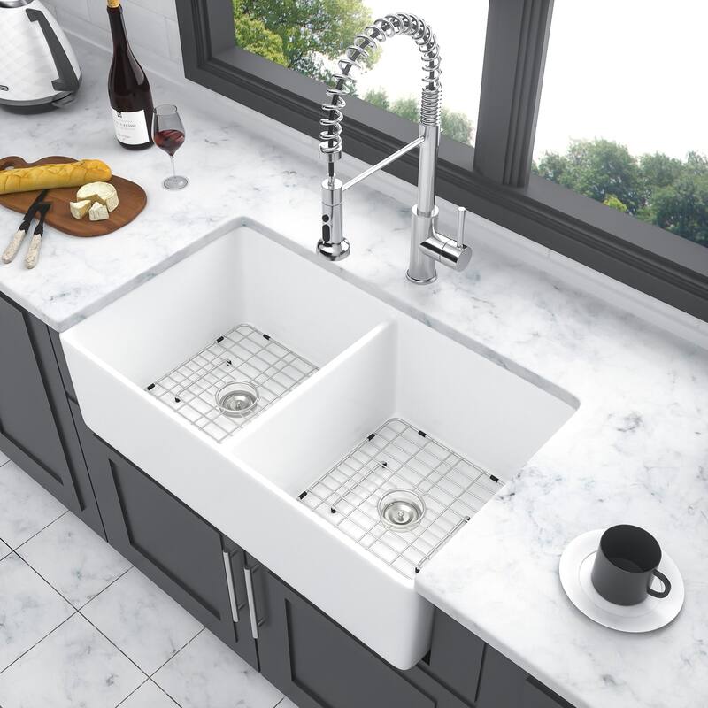 White Ceramic 32 in. Double Bowl Farmhouse Apron Kitchen Sink with Bottom Grid - White