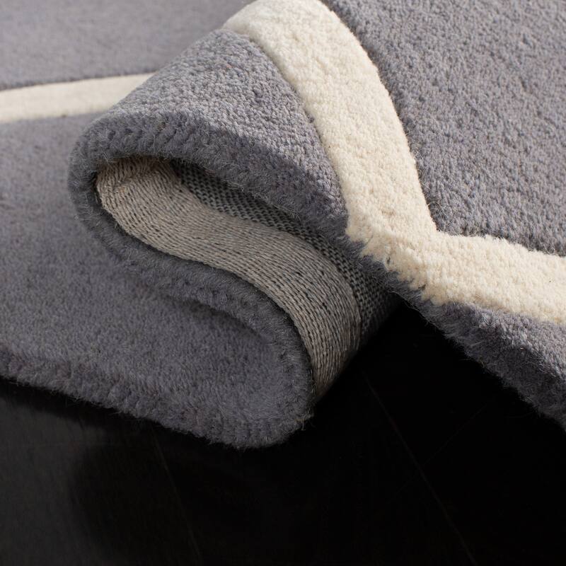 SAFAVIEH, Handmade Chatham Ezzelina Modern Moroccan Wool Rug