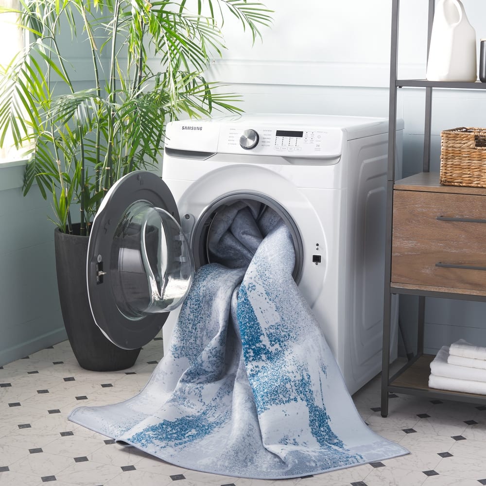 SAFAVIEH Tacoma Machine Washable Slip Resistant Permelia Modern Abstract