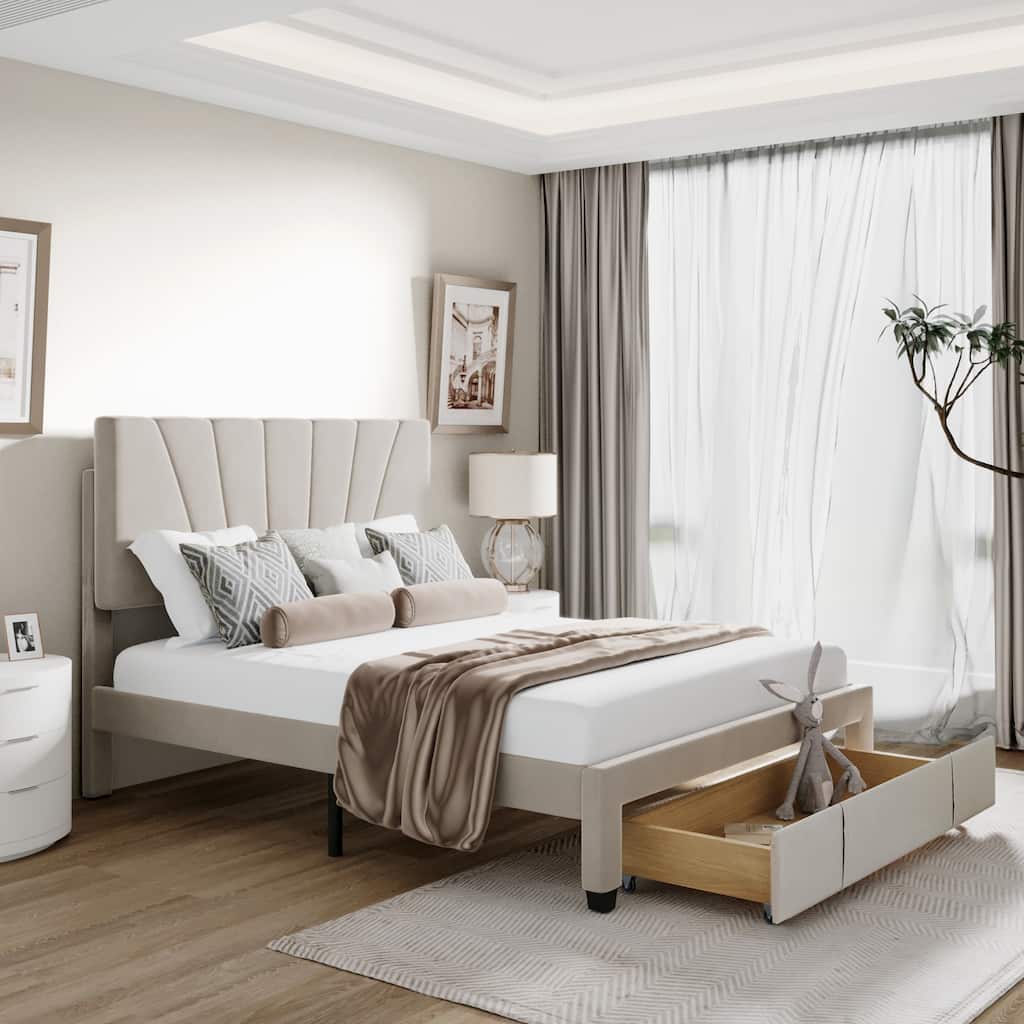 Transitional Miquell Bedroom Collection Queen Bed, Oak, 12 Solid Slats, Box Spring Not Required