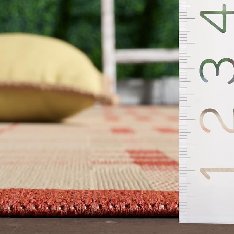 SAFAVIEH Courtyard Jacqui Indoor/ Outdoor Waterproof Patio Backyard Rug