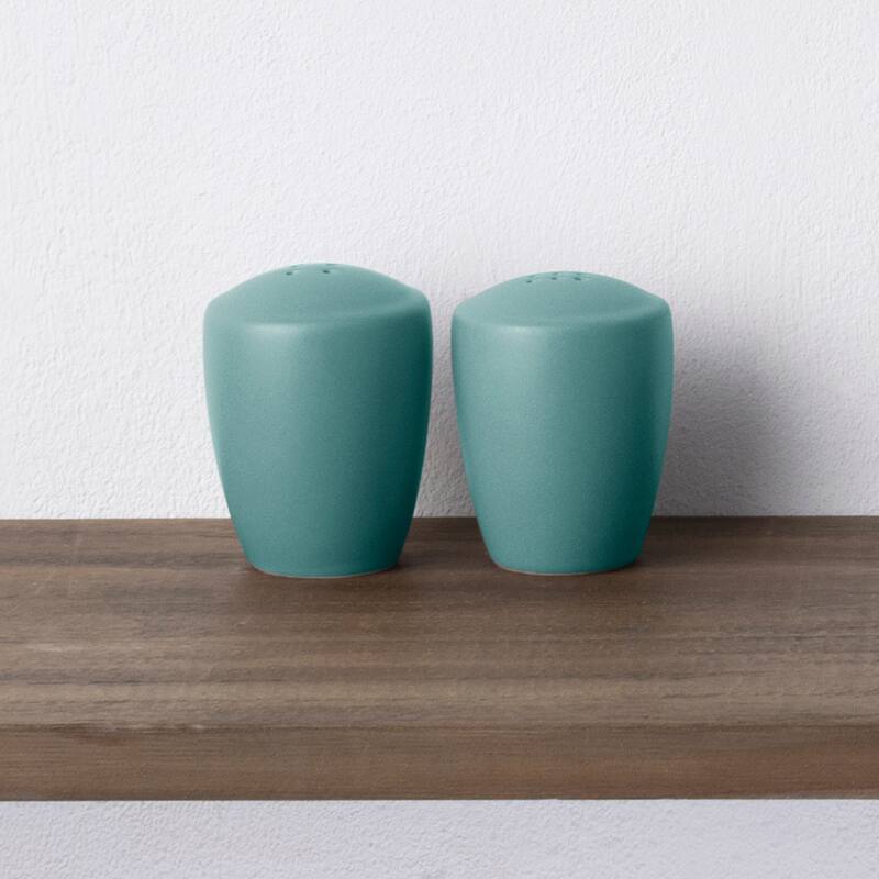 Noritake Colorwave Salt & Pepper, 3-3/8"