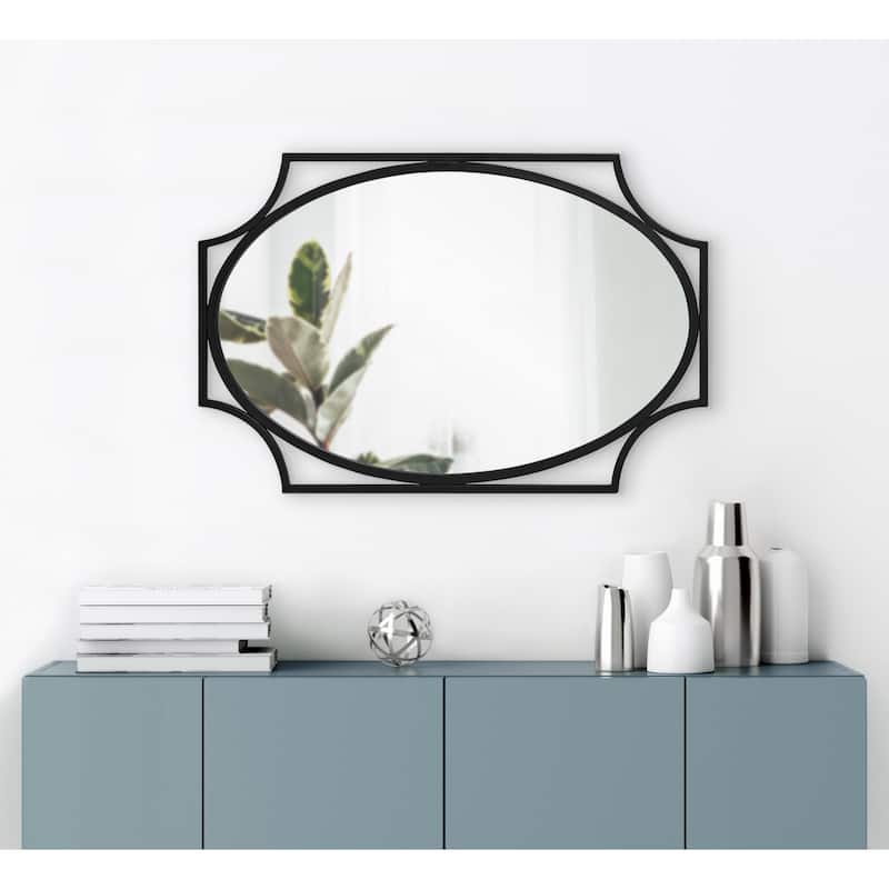 Kate and Laurel Rateau Scalloped Wall Mirror