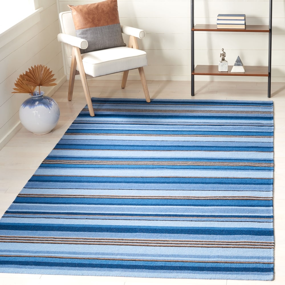 SAFAVIEH Handmade Striped Kilim Torrie Casual Wool Rug