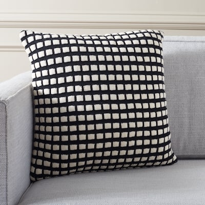 SAFAVIEH Home Shay 18-inch Black/Ivory Decorative Pillow