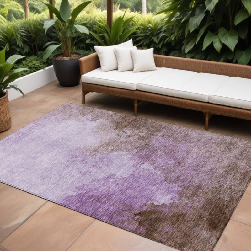 HomeRoots Abstract Transitional Rectangle Outdoor Rug - 10' X 14'