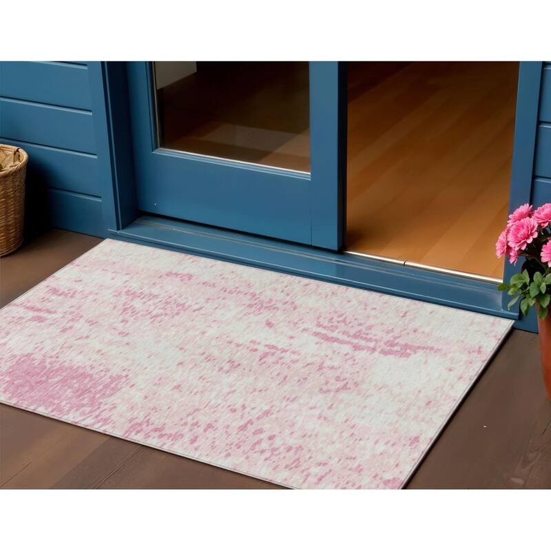 HomeRoots Abstract Transitional Rectangle Outdoor Rug - 3' x 5'