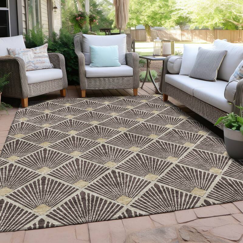 Machine Washable Indoor/ Outdoor Chantille Modern Shells Rug - Fudge - 10' x 14'