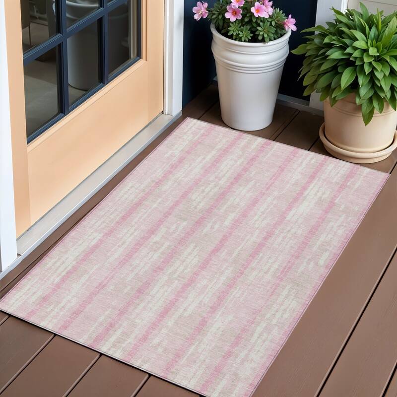 HomeRoots Striped Transitional Rectangle Outdoor Rug - 3' x 5'