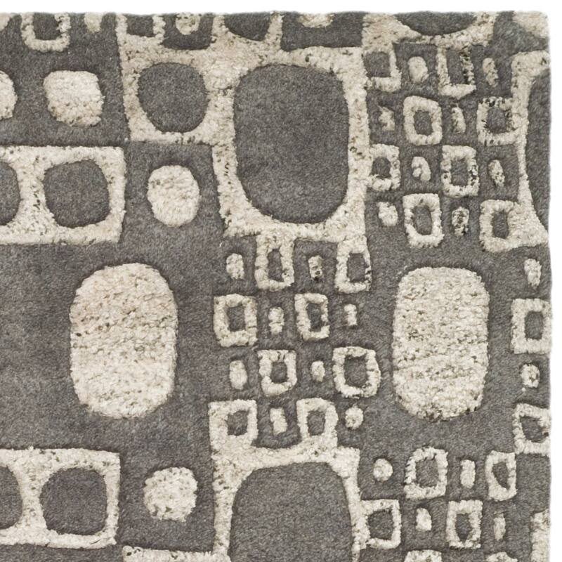 SAFAVIEH Handmade Soho Waldtraud Deco Stones N.Z. Wool Rug