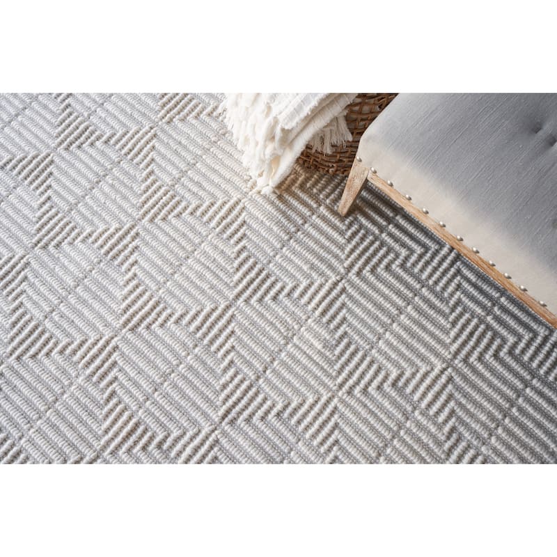 EXQUISITE RUGS Manzoni Hand-loomed New Zealand Wool Ivory Area Rug.