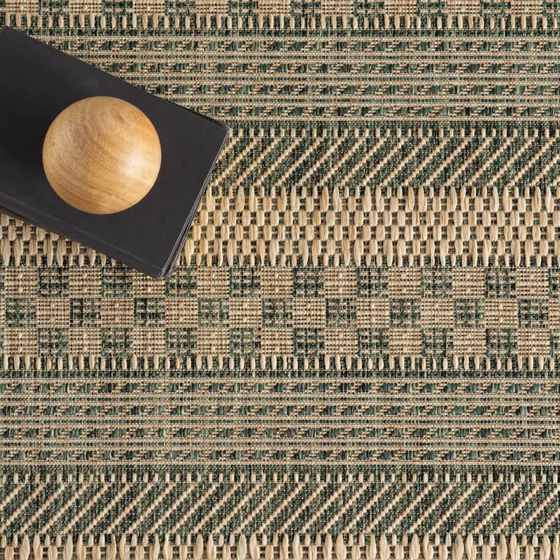 Nuloom Vail Modern Indoor/Outdoor Area Rug