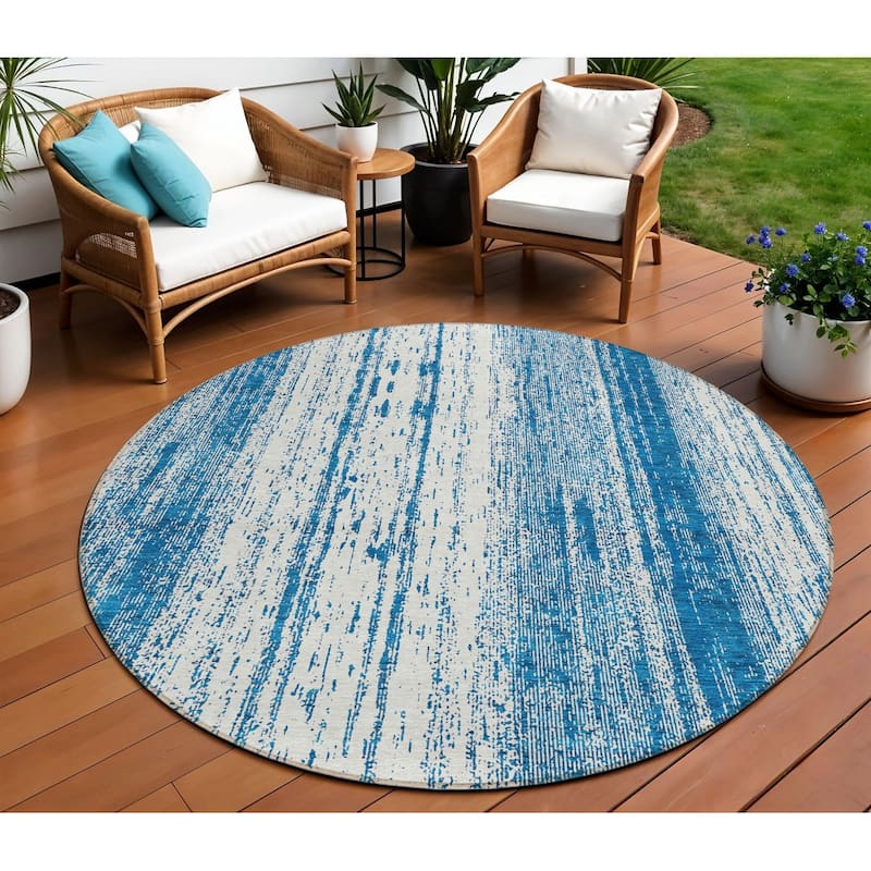 HomeRoots Striped Transitional Rectangle Outdoor Rug - 8' Round