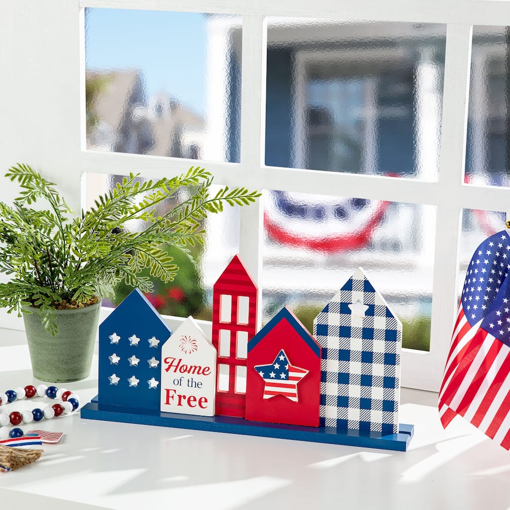 Glitzhome Wooden Patriotic/Americana Houses Stars Table Decor