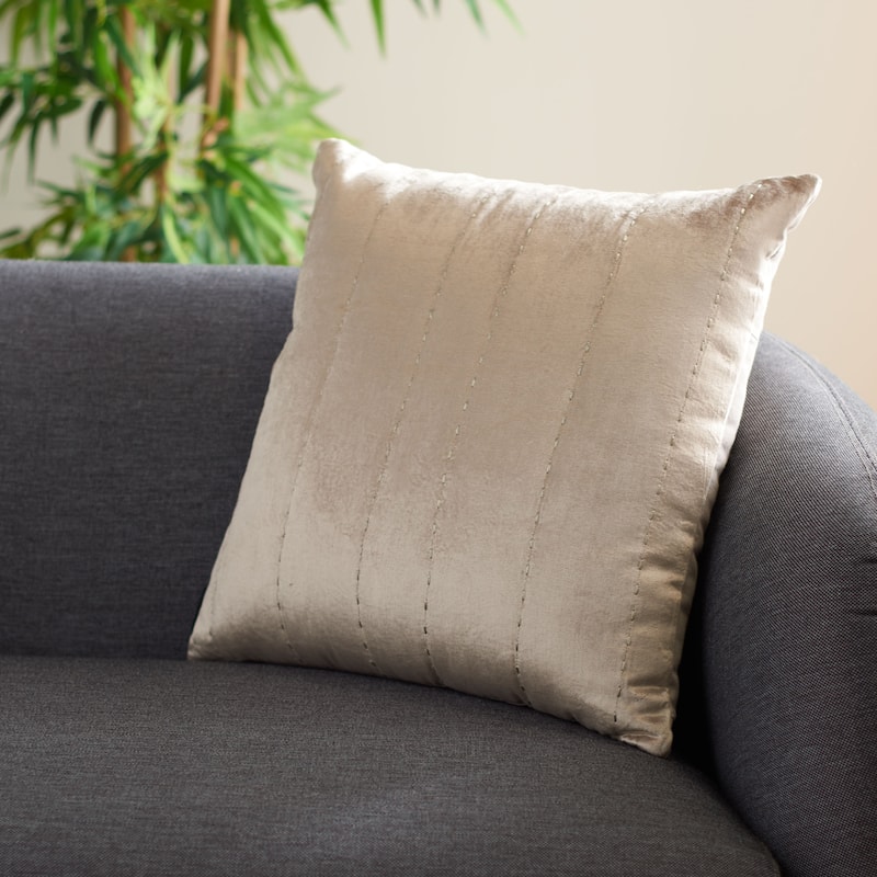 SAFAVIEH Blodwyn Decorative Throw Pillow - Champagne - 18Wx18L
