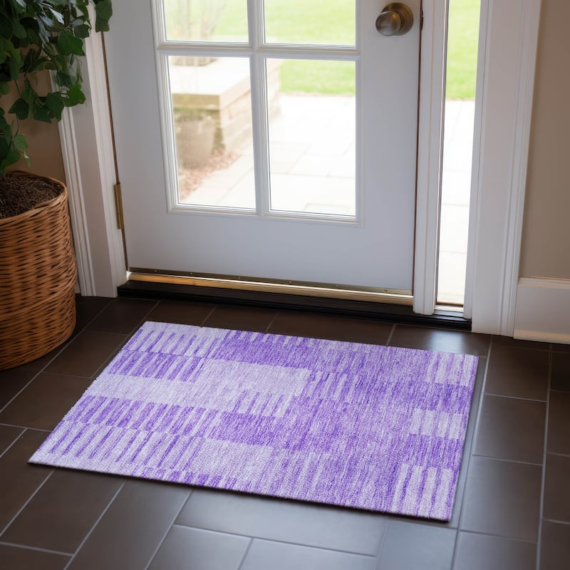Machine Washable Indoor/ Outdoor Chantille Geometric Contemporary Rug - Lavender - 1'8" x 2'6"