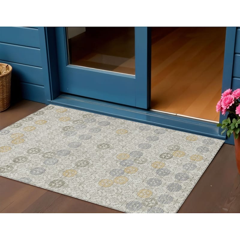 HomeRoots Geometric Transitional Rectangle Outdoor Rug - 3' x 5'