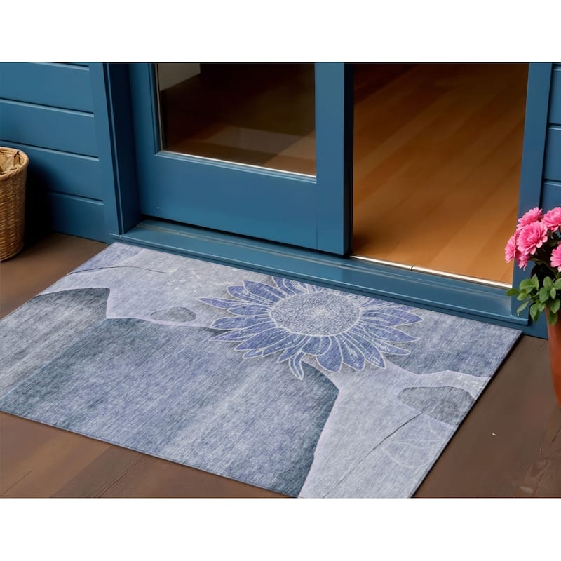 HomeRoots Floral Transitional Rectangle Outdoor Rug - 3' x 5'