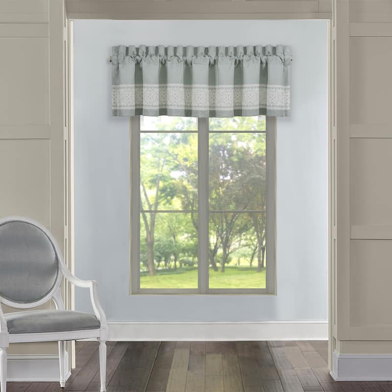 J. Queen New York Patricia Window Straight Valance