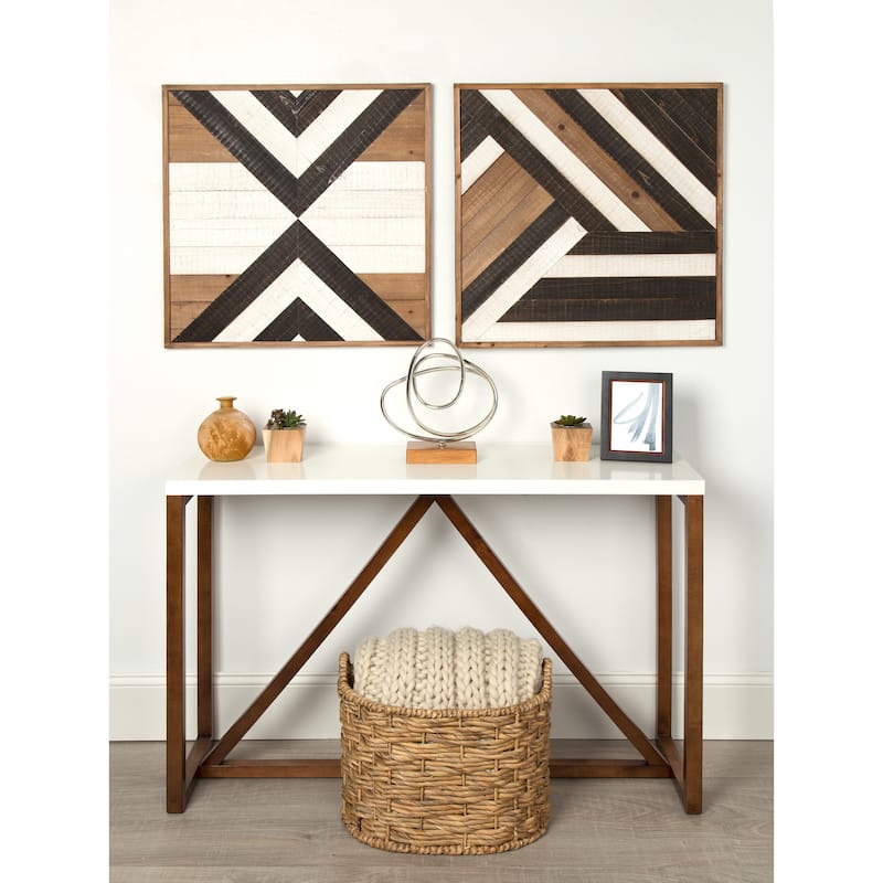 Kate and Laurel Baralt Shiplap Rustic Wood Plank Art