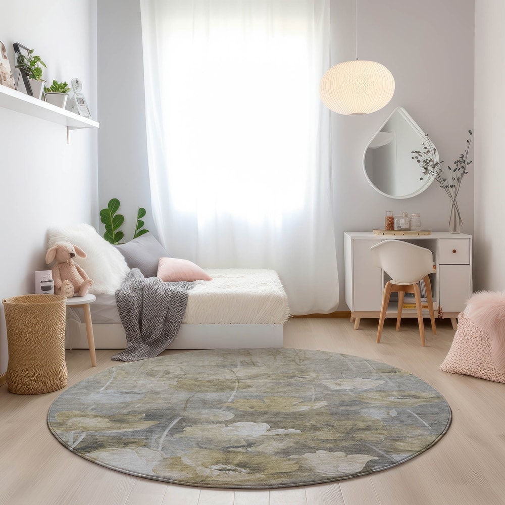 Machine Washable Indoor/ Outdoor Chantille Modern Floral Rug