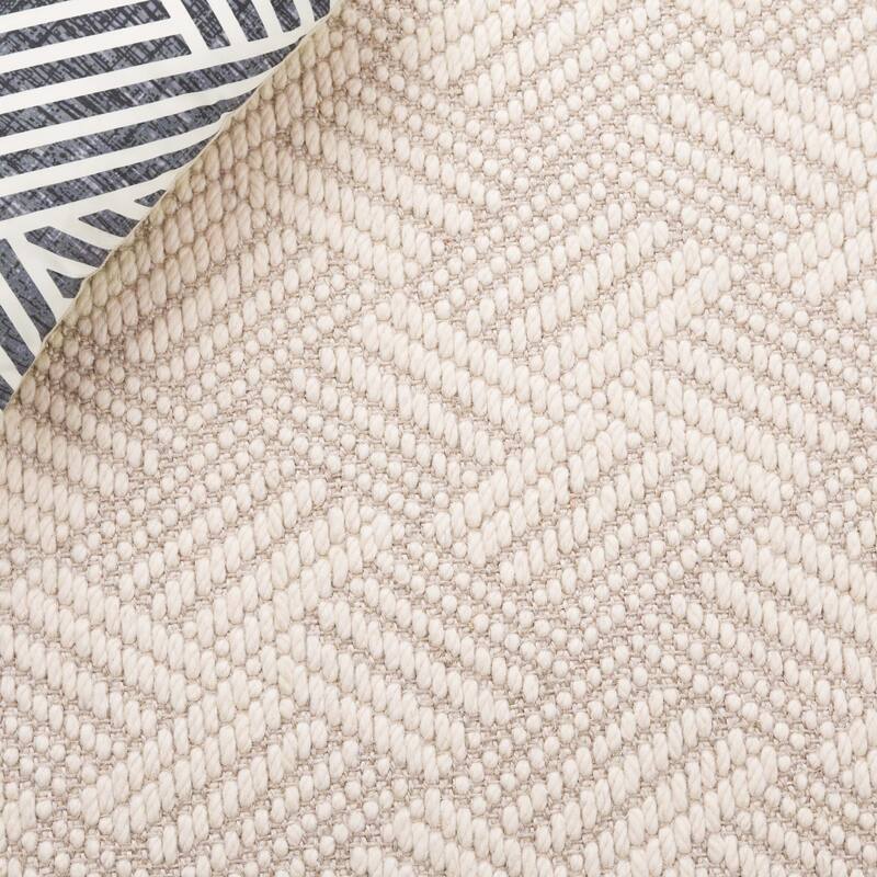 SAFAVIEH Palm Beach Milly Contemporary Wool Rug