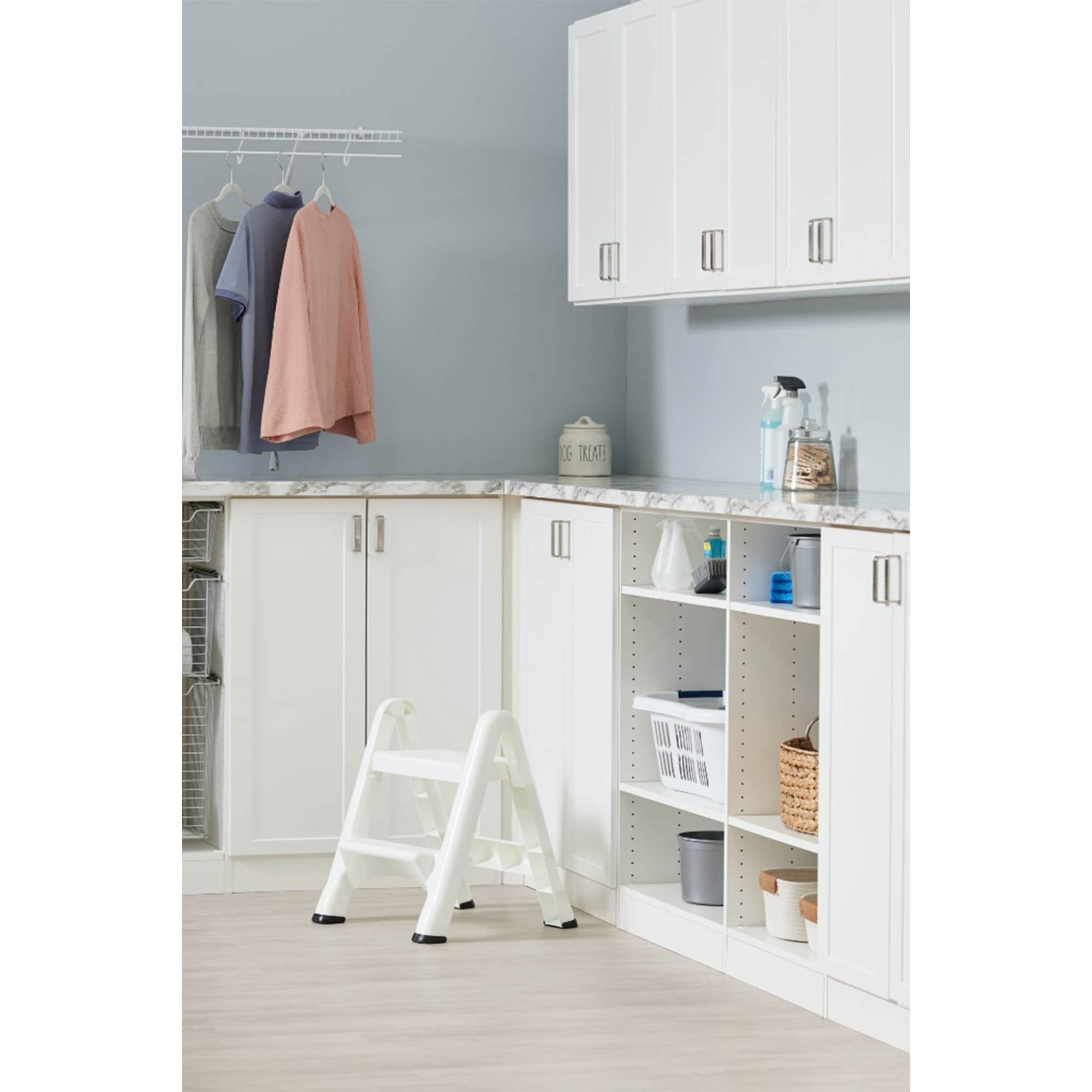 Rubbermaid 2 hotsell step stool white