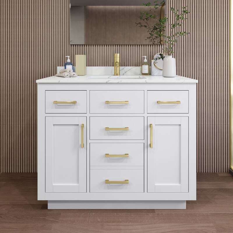 Wyndham Collection WCG262642S-QTZ-UNSMXX Beckett TK 42" Free Standing - White / Giotto Quartz Top / Brushed Gold Hardware