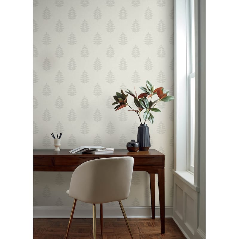 Chesapeake Frond Cream Leaf Wallpaper