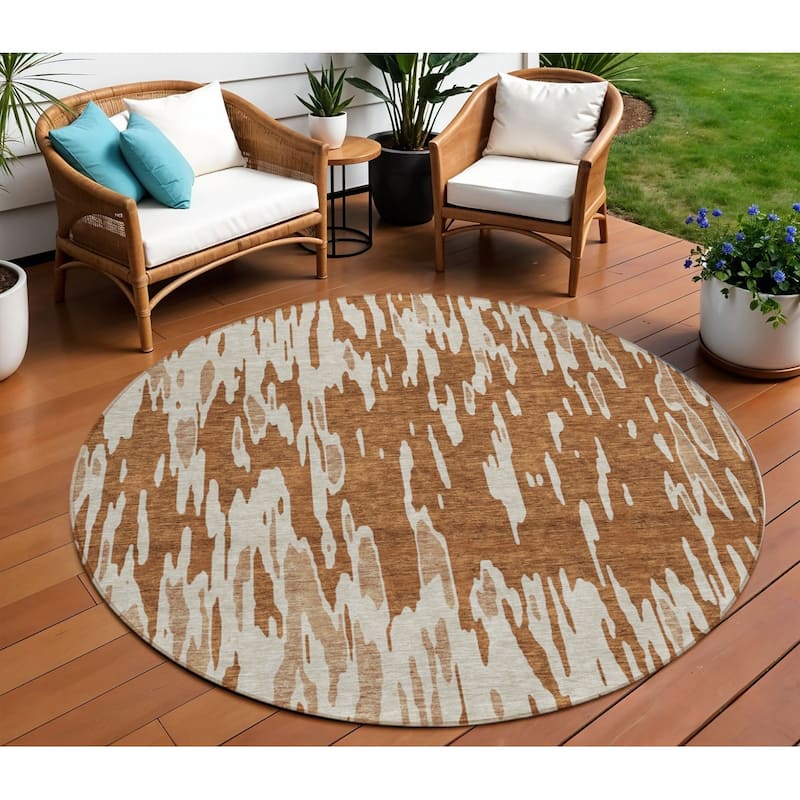 HomeRoots Abstract Transitional Rectangle Outdoor Rug - 8' Round